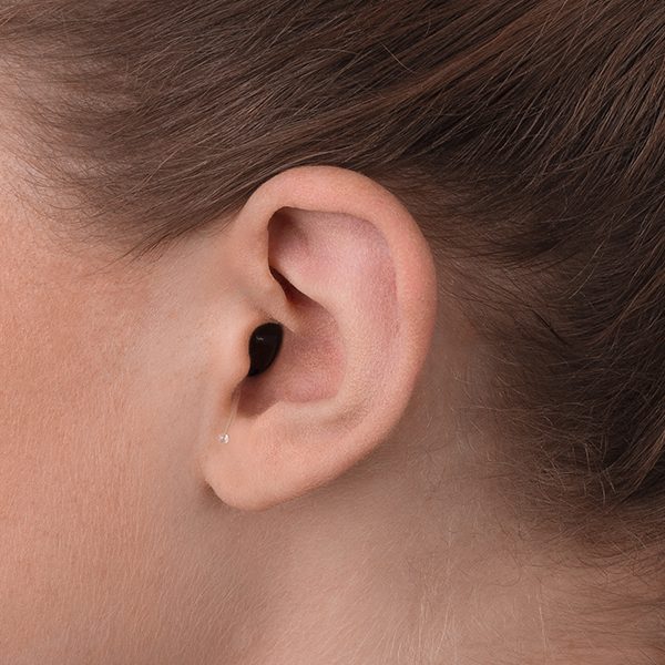 AudioService Quix G6 i vendosur diskret në kanalin e veshit